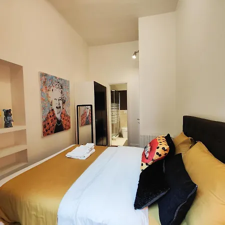 Apartament Designed Pop 2 Bedrooms, 2 Baths In Center - Wifi, Ac, Steps From Subway M1 And M2, Station And Airport Connected